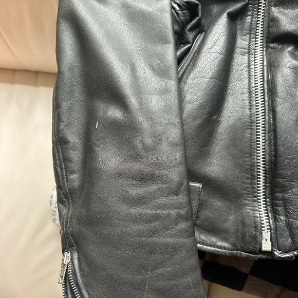 Vintage Leather Jacket - Picture 5 of 8